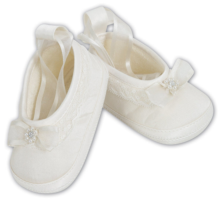Sarah Louise Ivory Christening Shoes 004408